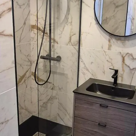 Marine, T4 En Duplex Vue Centre Port Avec Parking *
