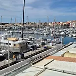 Marine, T4 En Duplex Vue Centre Port Avec Parking Apartment Agde