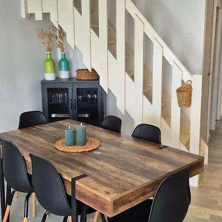 Apartment Marine, T4 En Duplex Vue Centre Port Avec Parking