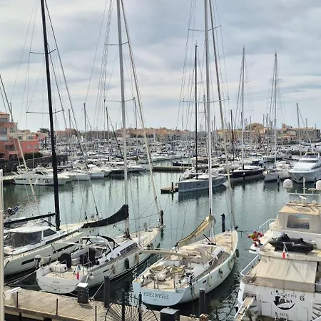 Apartment Marine, T4 En Duplex Vue Centre Port Avec Parking Agde